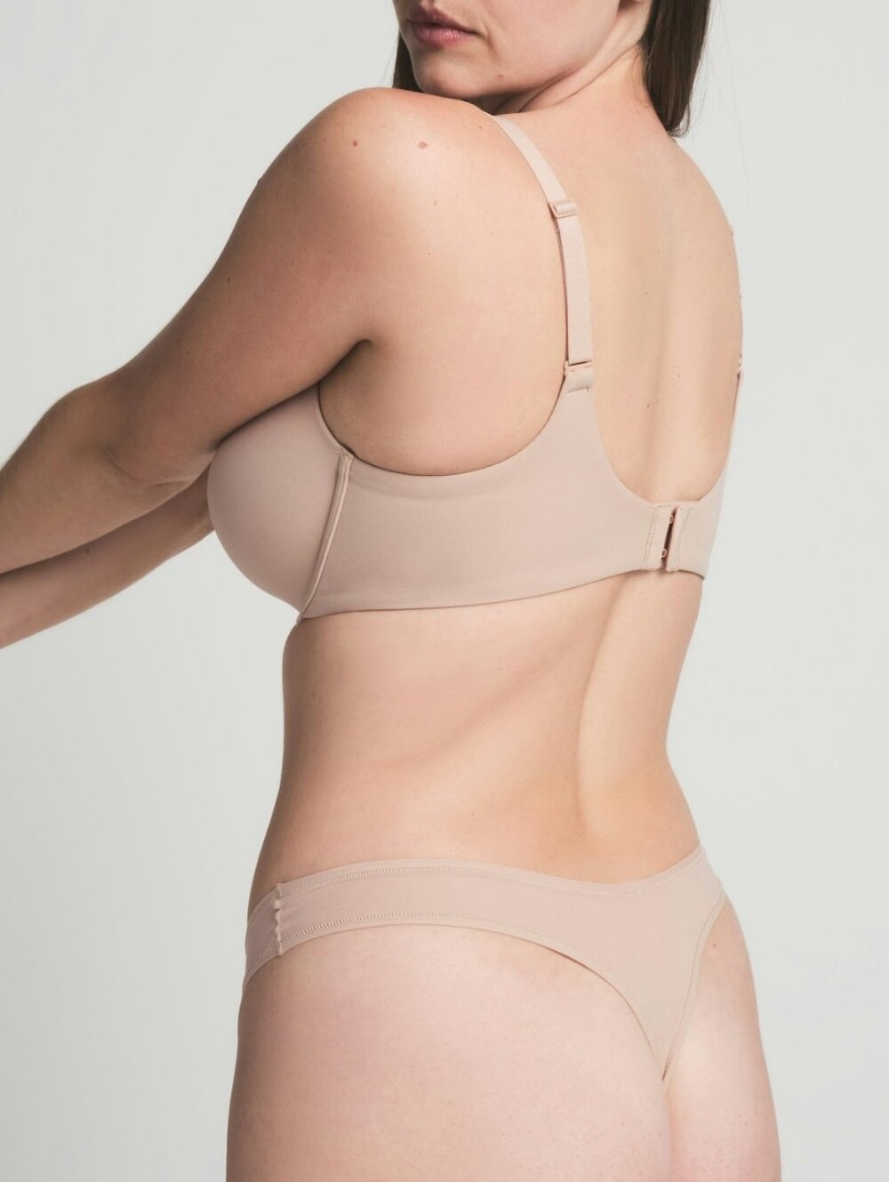 Skims Fits Everybody T-Shirt Bra - Picture 2 of 5